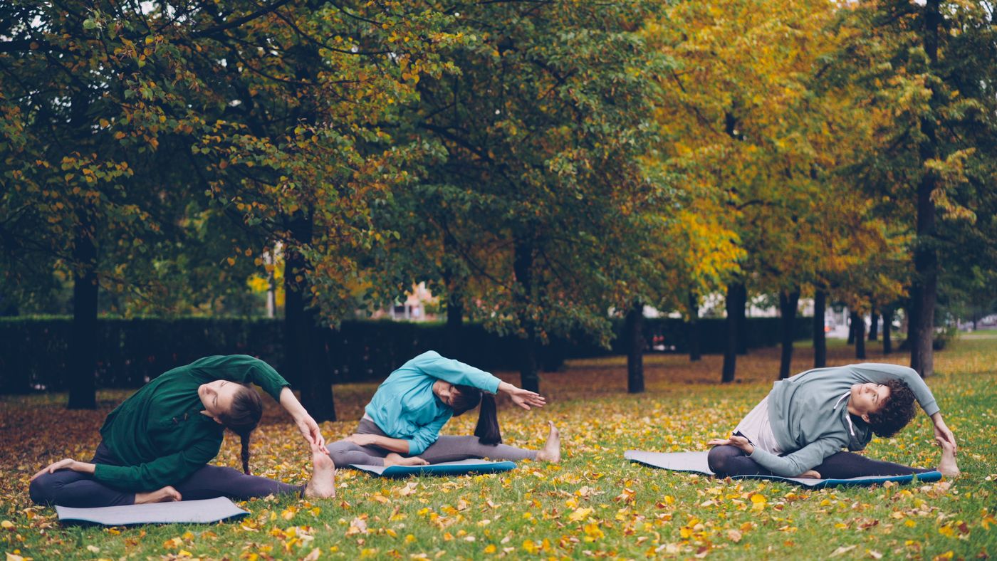 Tập yoga nhóm cải thiện sức khỏe tim mạch