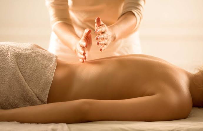 Massage Toàn Thân Trị Liệu - Diamond Spa Yoga Gò Vấp