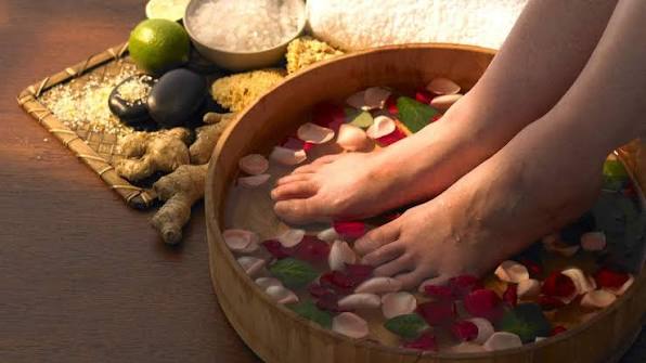 Ngâm Chân Ngải Cứu - Diamond Spa Yoga Gò Vấp